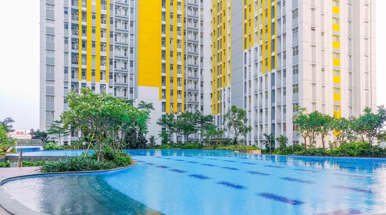 The Springlake Summarecon By Cheapinn Bekasi